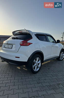 Позашляховик / Кросовер Nissan Juke 2012 в 