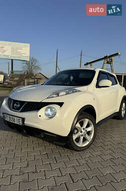 Позашляховик / Кросовер Nissan Juke 2012 в 