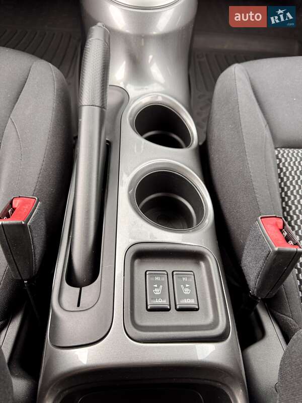 Позашляховик / Кросовер Nissan Juke 2016 в Чернівцях