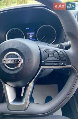 Внедорожник / Кроссовер Nissan Juke 2021 в 