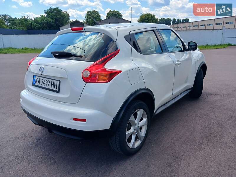 Внедорожник / Кроссовер Nissan Juke 2011 в Киеве