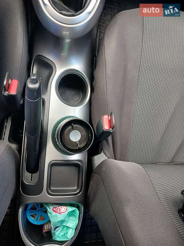 Внедорожник / Кроссовер Nissan Juke 2011 в Киеве