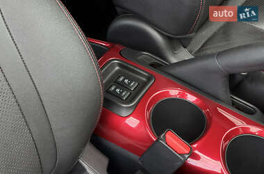 Внедорожник / Кроссовер Nissan Juke 2012 в 