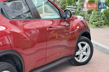 Внедорожник / Кроссовер Nissan Juke 2012 в 