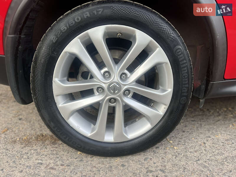 Позашляховик / Кросовер Nissan Juke 2015 в Львові