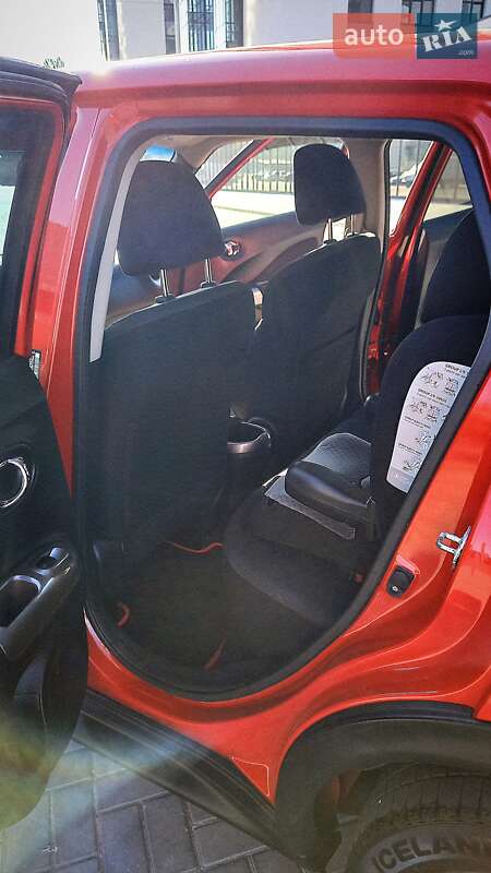 Внедорожник / Кроссовер Nissan Juke 2015 в Днепре