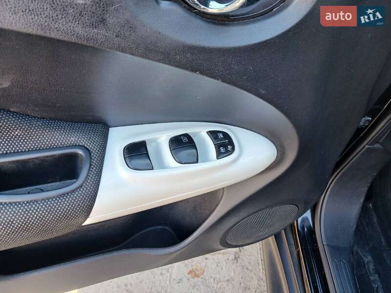 Позашляховик / Кросовер Nissan Juke 2014 в Києві