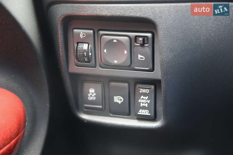 Внедорожник / Кроссовер Nissan Juke 2012 в Харькове