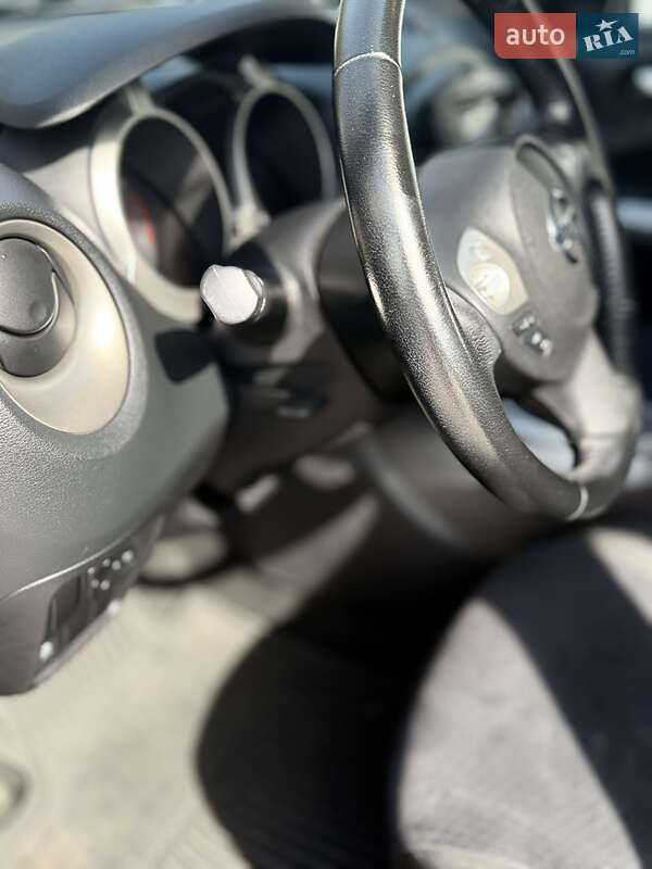 Внедорожник / Кроссовер Nissan Juke 2015 в Тернополе фото 19 Внедорожник / Кроссовер Nissan Juke 2015 в Тернополе