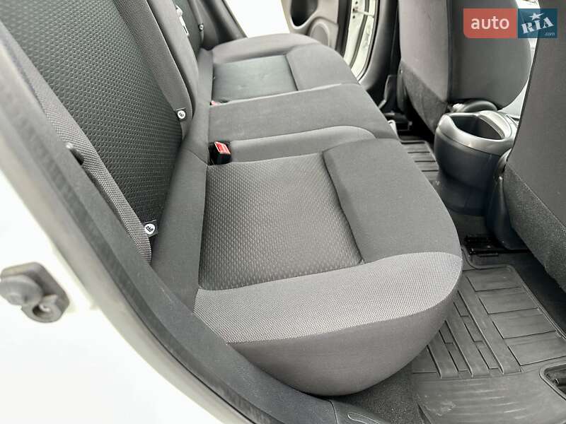 Внедорожник / Кроссовер Nissan Juke 2019 в Киеве