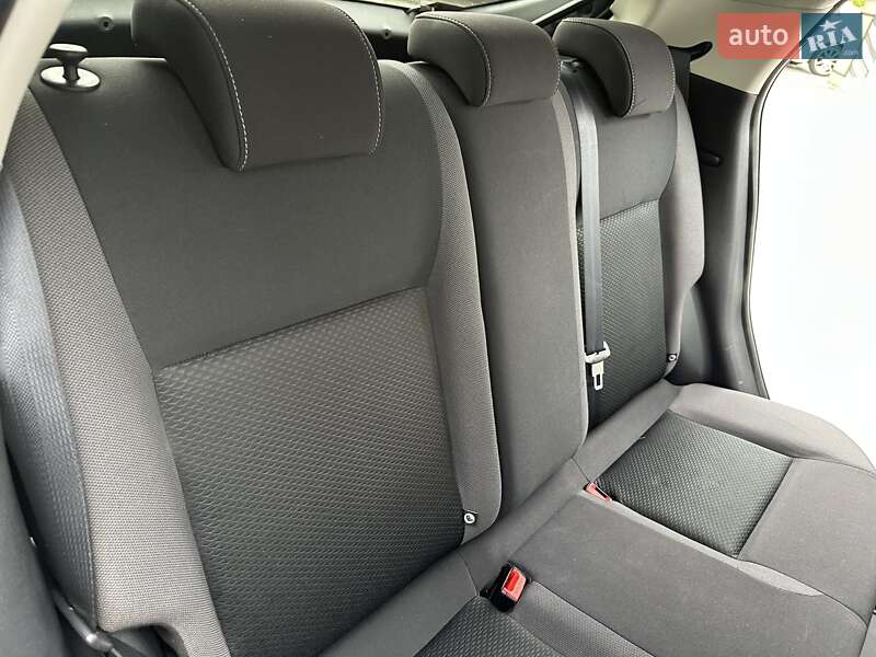 Внедорожник / Кроссовер Nissan Juke 2019 в Киеве