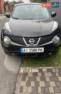 Внедорожник / Кроссовер Nissan Juke 2010 в Обухове