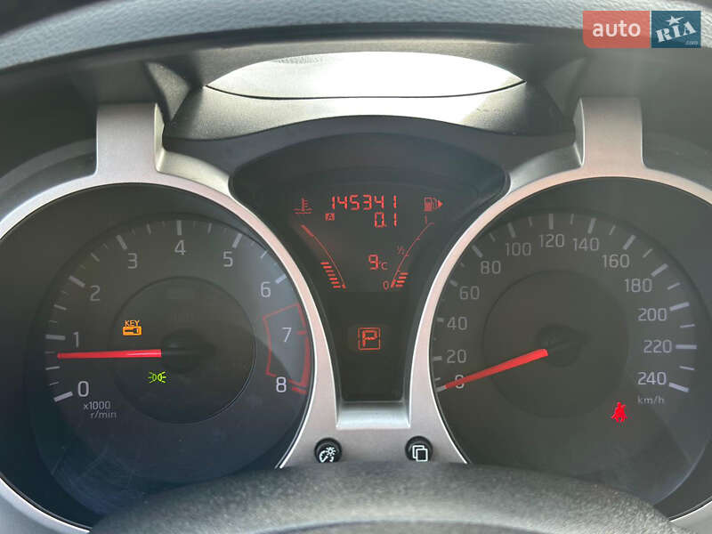 Позашляховик / Кросовер Nissan Juke 2013 в Львові