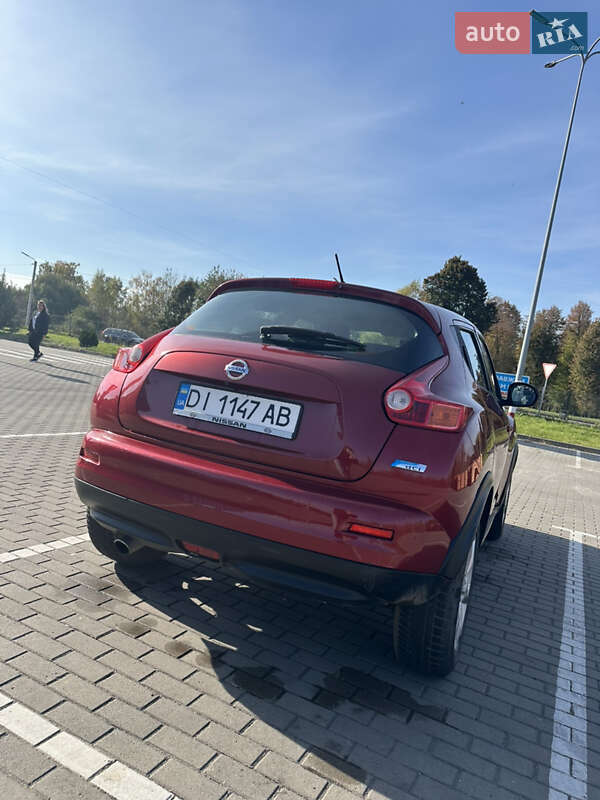 Внедорожник / Кроссовер Nissan Juke 2012 в Дубно