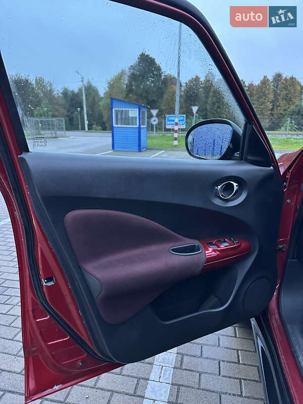 Внедорожник / Кроссовер Nissan Juke 2012 в Дубно