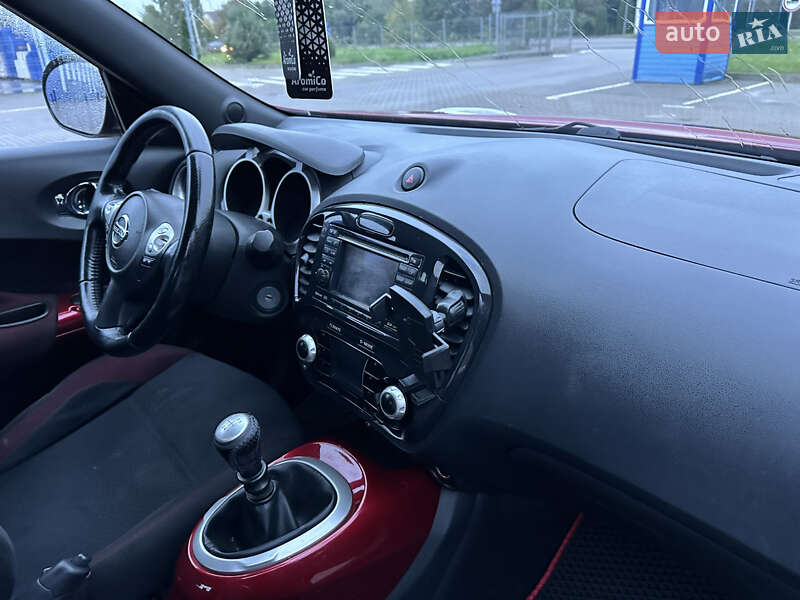 Внедорожник / Кроссовер Nissan Juke 2012 в Дубно