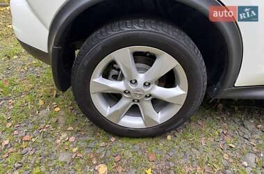 Внедорожник / Кроссовер Nissan Juke 2011 в 