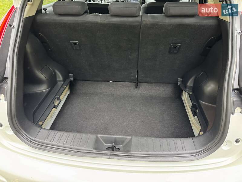Внедорожник / Кроссовер Nissan Juke 2011 в Ровно