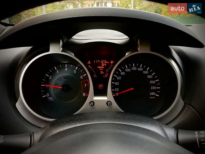 Внедорожник / Кроссовер Nissan Juke 2017 в Киеве