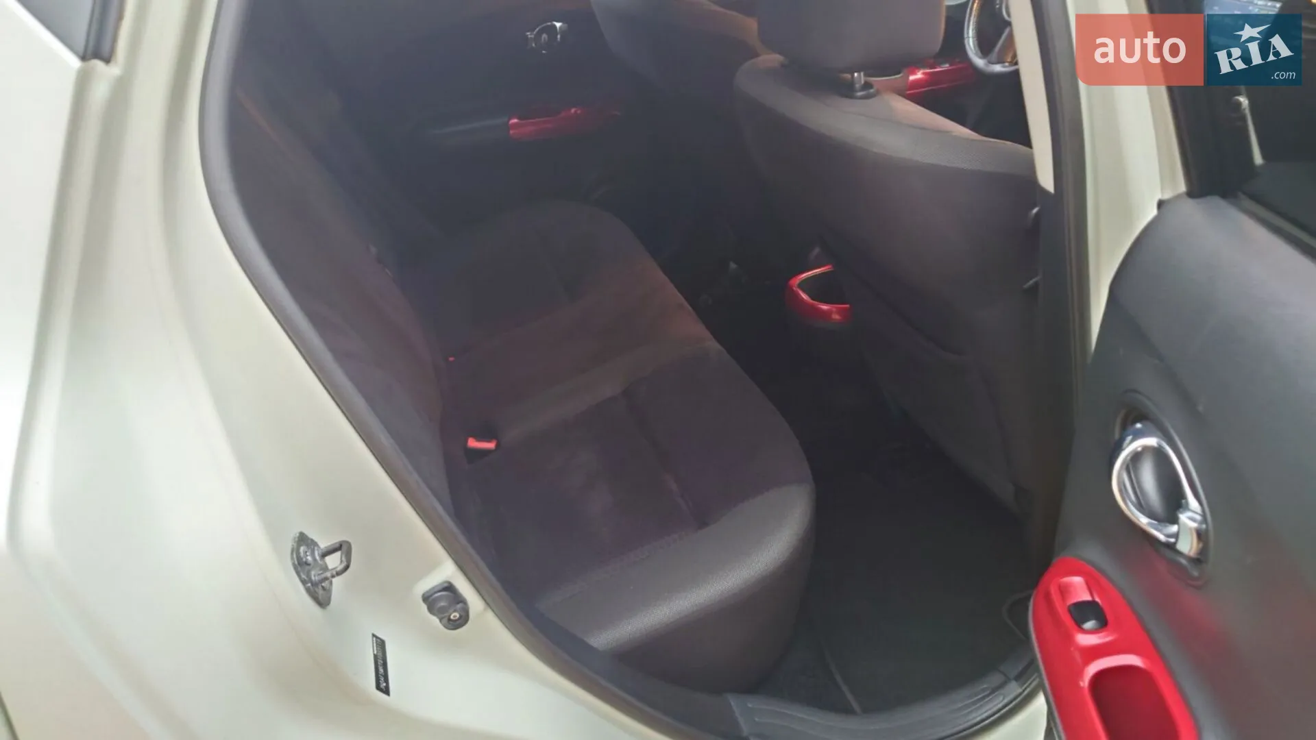 2010 Nissan Juke - мініатюра 11