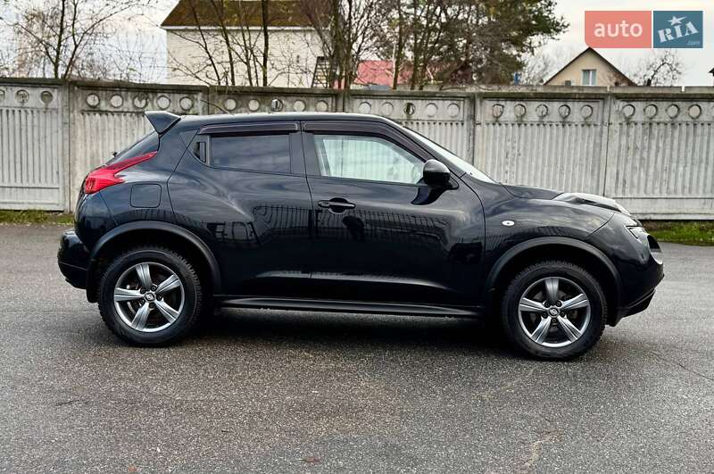 Позашляховик / Кросовер Nissan Juke 2011 в Києві