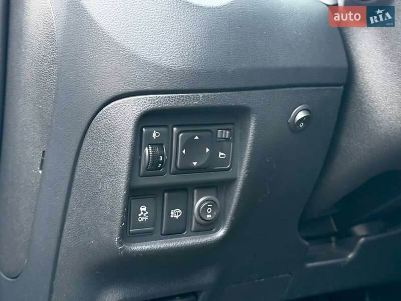 Позашляховик / Кросовер Nissan Juke 2011 в Києві