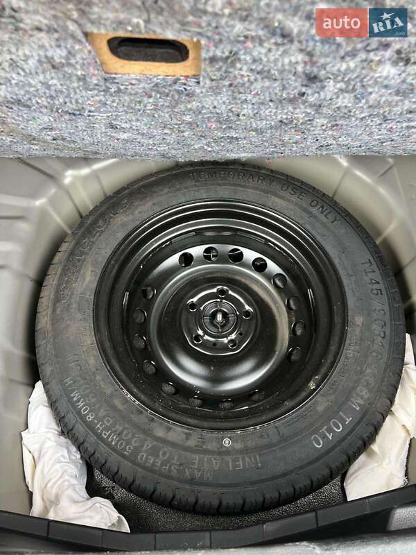 Внедорожник / Кроссовер Nissan Juke 2022 в Львове