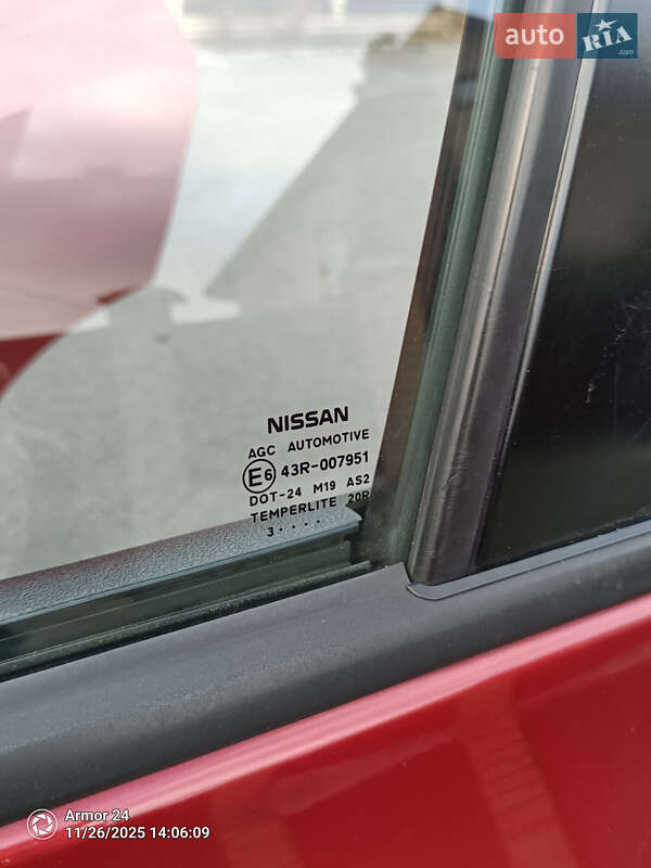 Позашляховик / Кросовер Nissan Juke 2014 в Полтаві