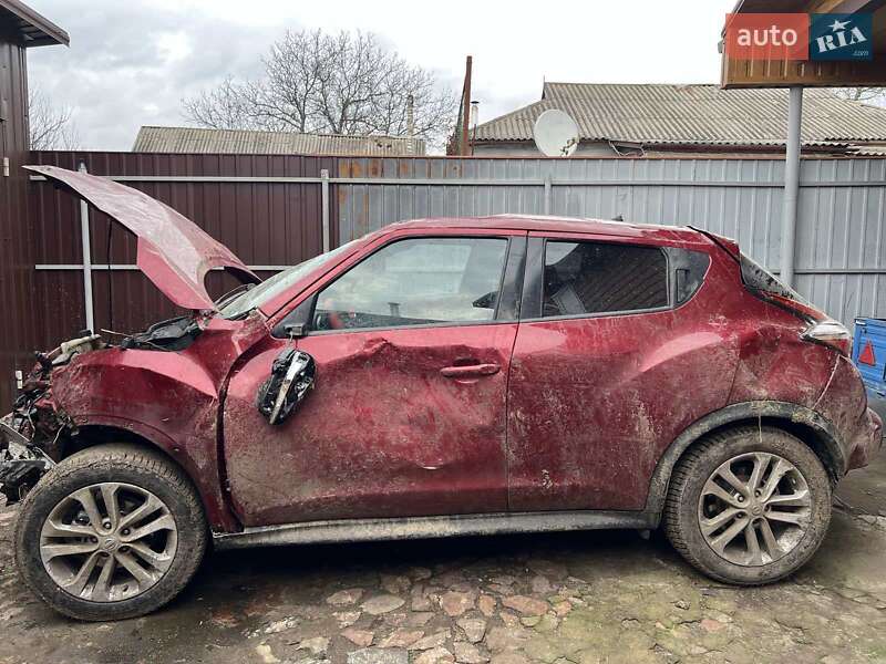 Внедорожник / Кроссовер Nissan Juke 2015 в Ольшанке
