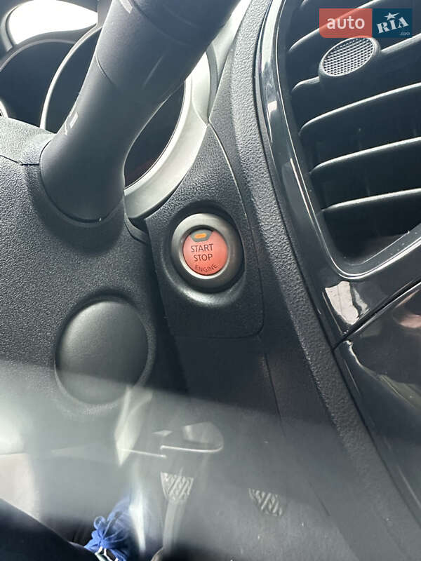 Позашляховик / Кросовер Nissan Juke 2011 в Одесі