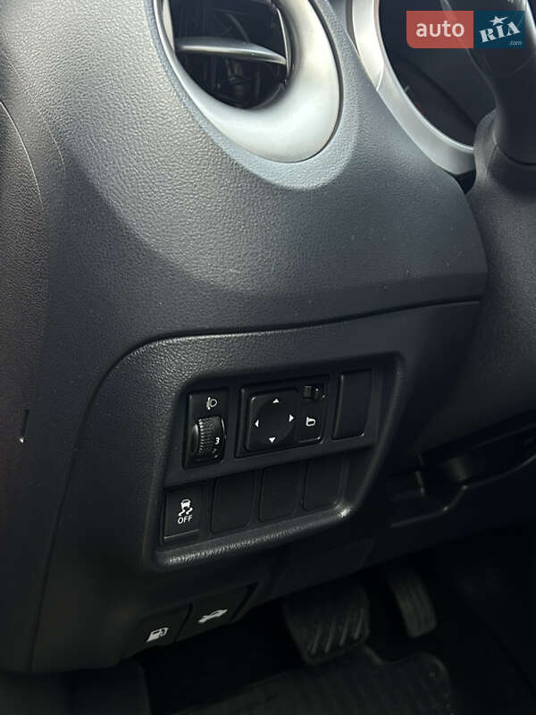 Внедорожник / Кроссовер Nissan Juke 2016 в Ивано-Франковске