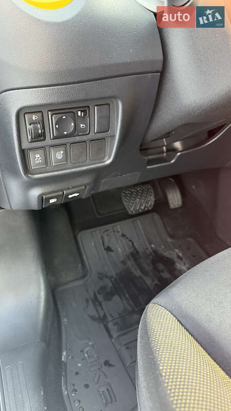 Внедорожник / Кроссовер Nissan Juke 2017 в Софиевской Борщаговке