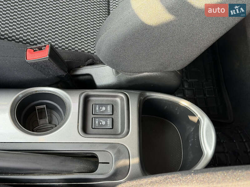 Внедорожник / Кроссовер Nissan Juke 2017 в Киеве