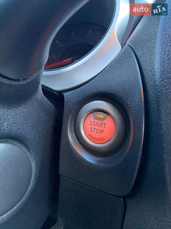 Внедорожник / Кроссовер Nissan Juke 2016 в Чернигове фото 62 Внедорожник / Кроссовер Nissan Juke 2016 в Чернигове