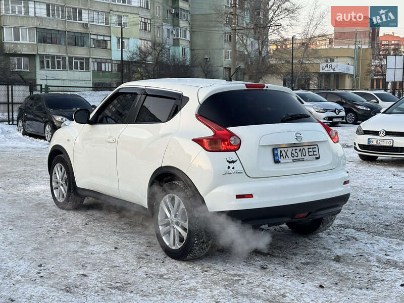Внедорожник / Кроссовер Nissan Juke 2011 в Полтаве