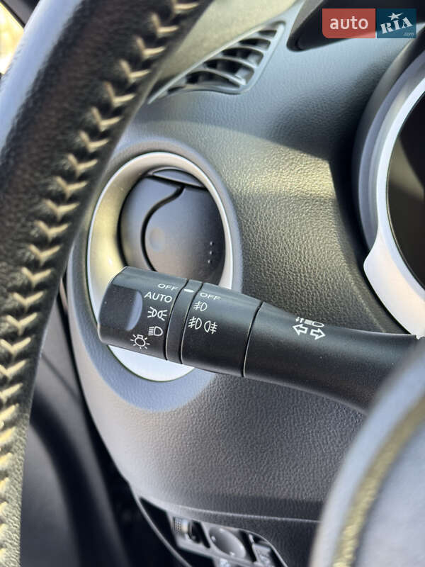 Внедорожник / Кроссовер Nissan Juke 2012 в Полтаве