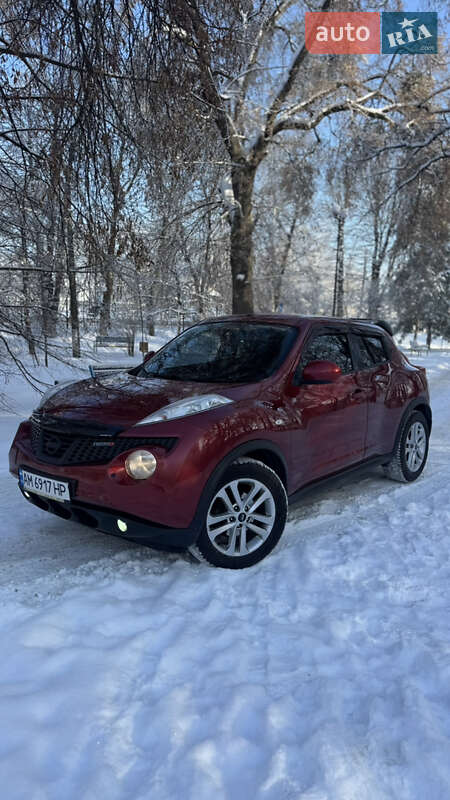 Внедорожник / Кроссовер Nissan Juke 2012 в Макарове