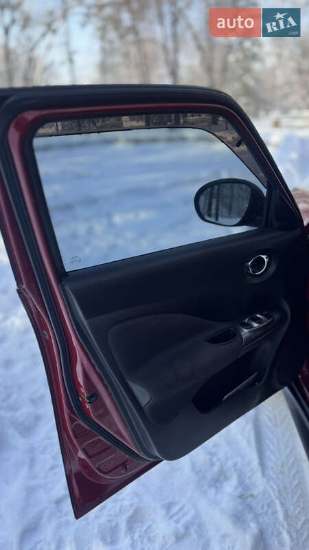 Внедорожник / Кроссовер Nissan Juke 2012 в Макарове