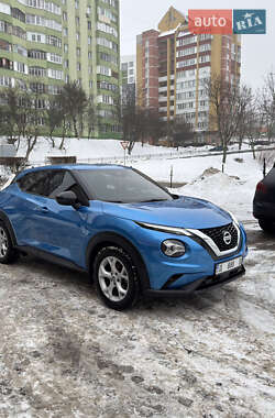 Внедорожник / Кроссовер Nissan Juke 2022 в Ровно