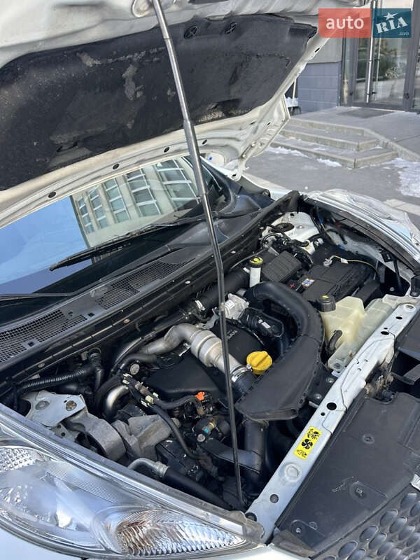 Позашляховик / Кросовер Nissan Juke 2011 в Львові фото 7 Позашляховик / Кросовер Nissan Juke 2011 в Львові