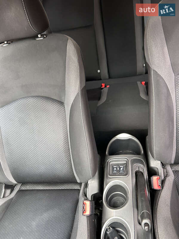 Внедорожник / Кроссовер Nissan Juke 2019 в Ужгороде