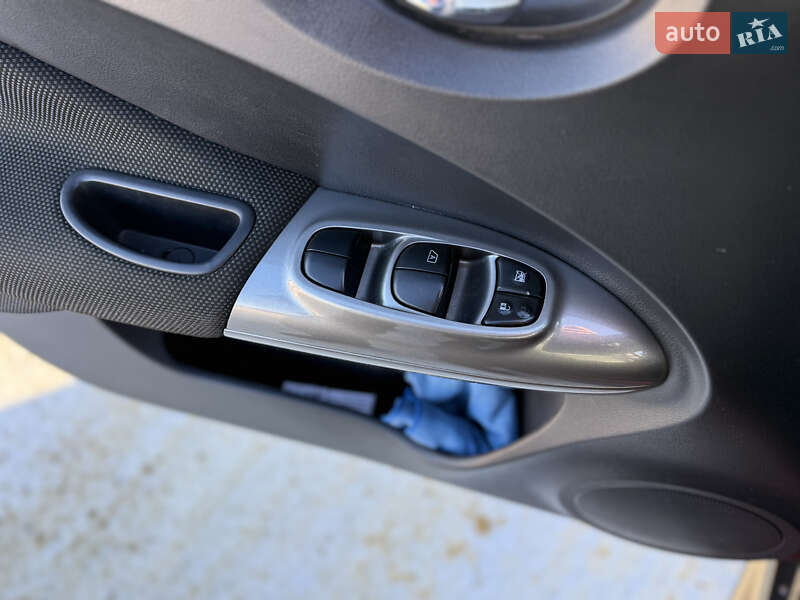 Внедорожник / Кроссовер Nissan Juke 2012 в Александрие фото 24 Внедорожник / Кроссовер Nissan Juke 2012 в Александрие