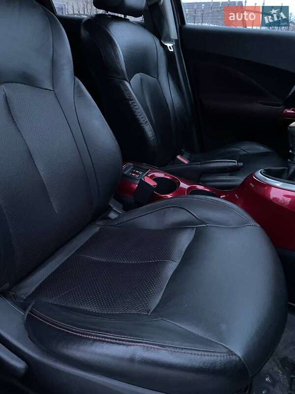 Позашляховик / Кросовер Nissan Juke 2011 в Демидівці