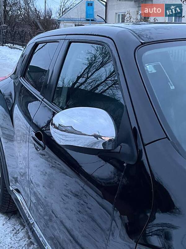 Позашляховик / Кросовер Nissan Juke 2011 в Демидівці