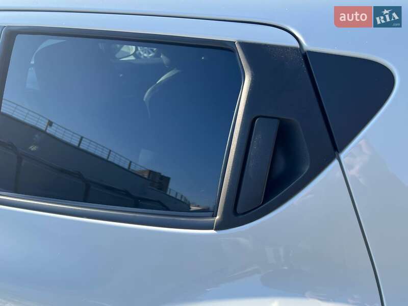 Внедорожник / Кроссовер Nissan Juke 2019 в Львове