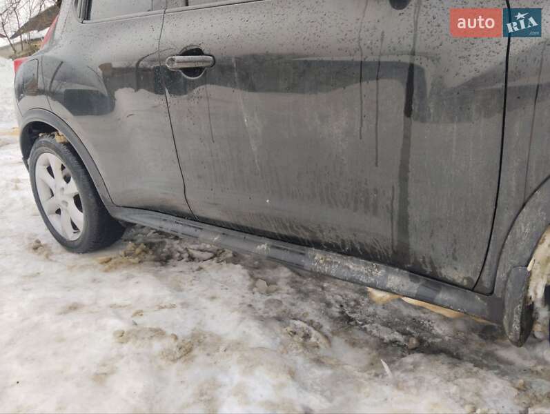 Внедорожник / Кроссовер Nissan Juke 2011 в Вышгороде