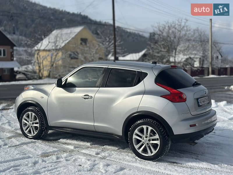 Внедорожник / Кроссовер Nissan Juke 2011 в Сваляве фото 12 Внедорожник / Кроссовер Nissan Juke 2011 в Сваляве