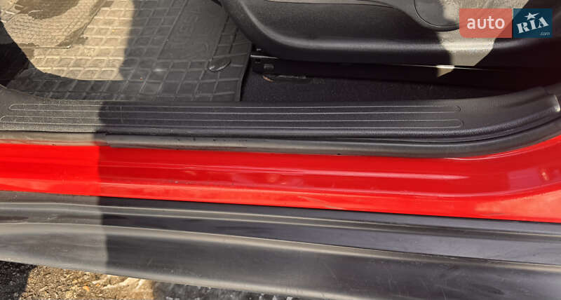 Внедорожник / Кроссовер Nissan Juke 2017 в Днепре