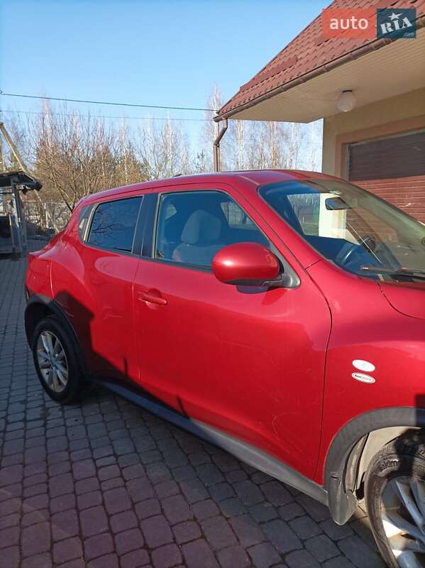 Внедорожник / Кроссовер Nissan Juke 2010 в Луцке