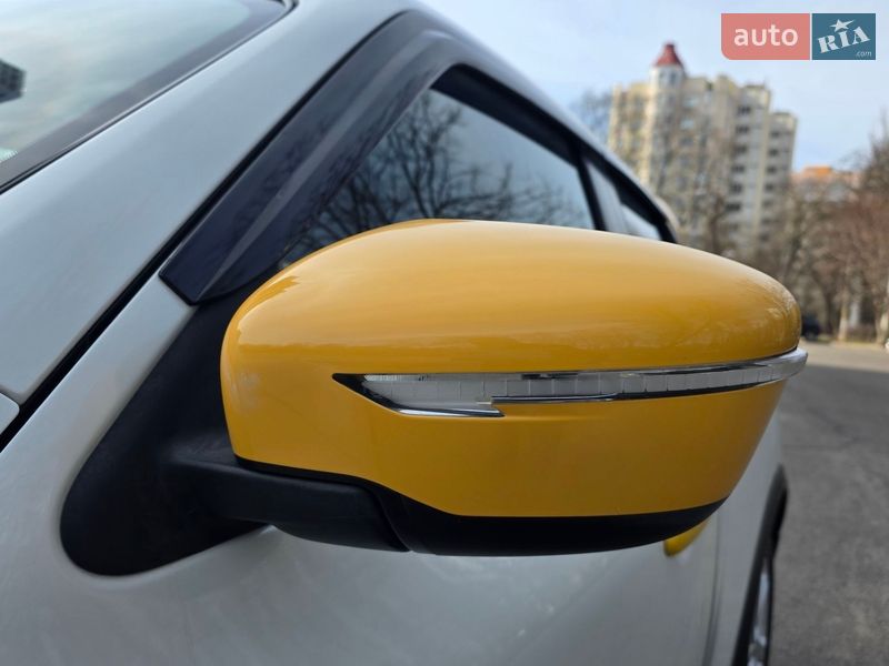 Внедорожник / Кроссовер Nissan Juke 2014 в Одессе